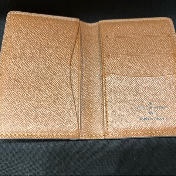 LV Authentic card holder - Picture 2 of 3